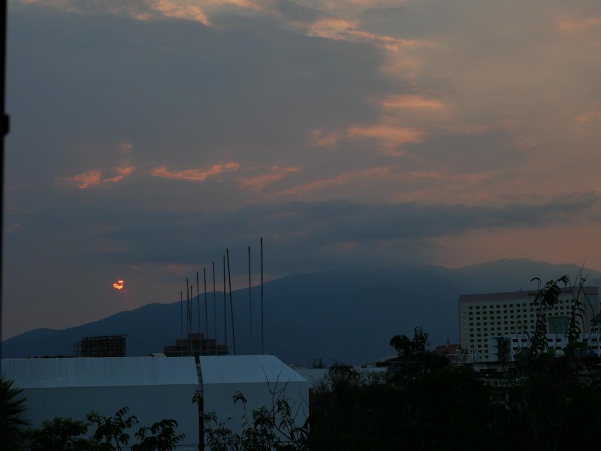 Warm Casa Chiangmai Hostel Τσιάνγκ Μάι Εξωτερικό φωτογραφία